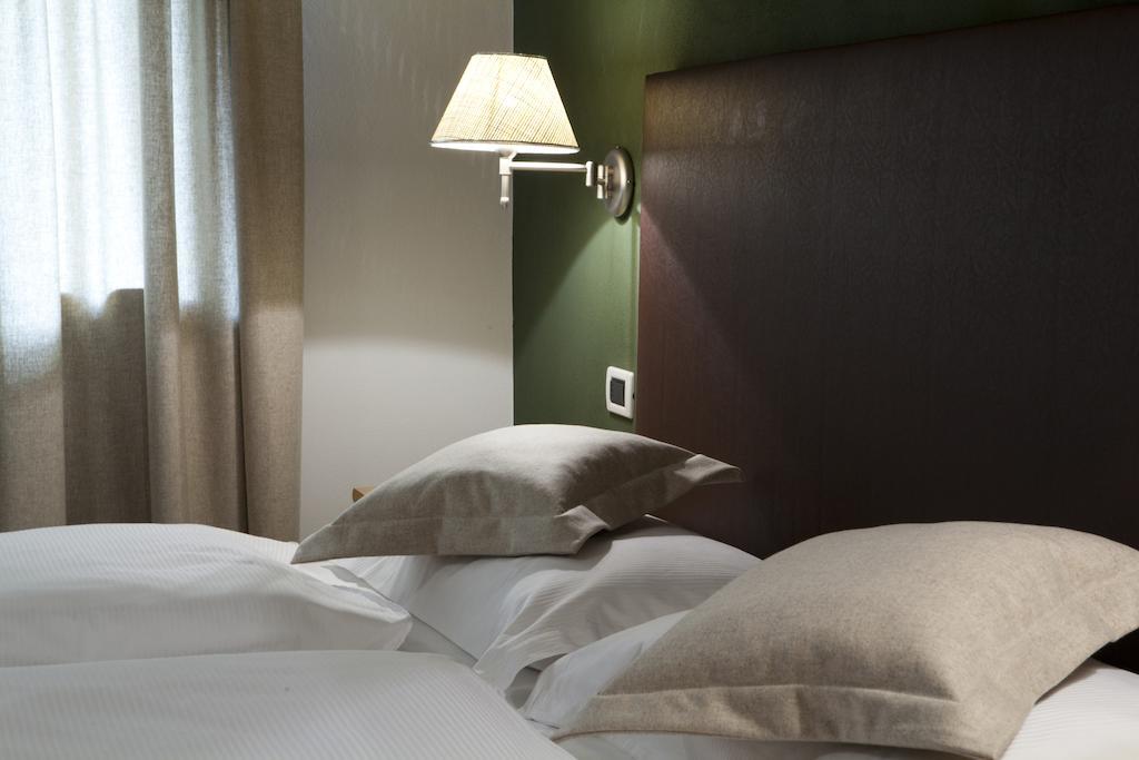 Aparthotel Garni Karin Kurfar Zimmer foto